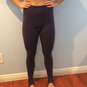 Dark purple leggings with heel hole